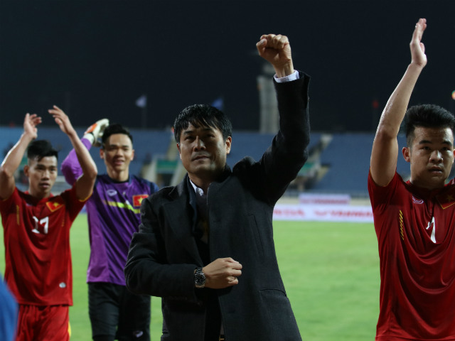 Bóng đá - HLV Hữu Thắng: Khi niềm tin chưa "đứt gãy", cứ vui đã!