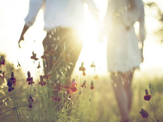 Bạn trẻ - Cuộc sống - Thơ tình: Anh vẫn đợi