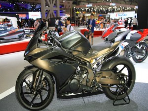 Ô tô - Xe máy - Honda CBR250RR chốt ngày lên kệ, Yamaha R25 thêm đối thủ