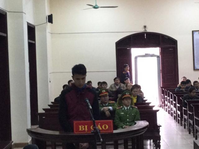 Pháp luật - Học sinh lớp 11 "hạ gục" tình địch bằng 2 nhát dao