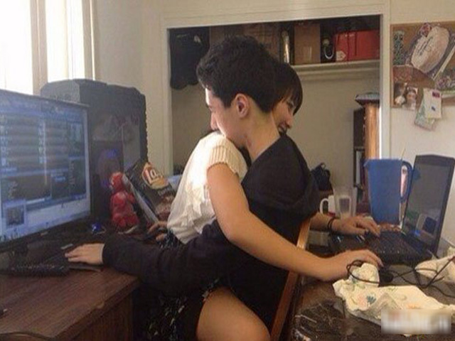 Cười 24h - Lộ diện "góc khuất" của các game thủ