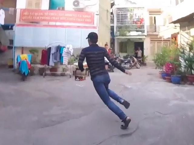 Tin tức trong ngày - Clip: Những pha bắt cướp ngoạn mục của "hiệp sĩ" Sài Gòn