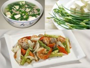 Ẩm thực - Bữa trưa giản dị với măng tây xào tôm, canh hẹ đậu phụ