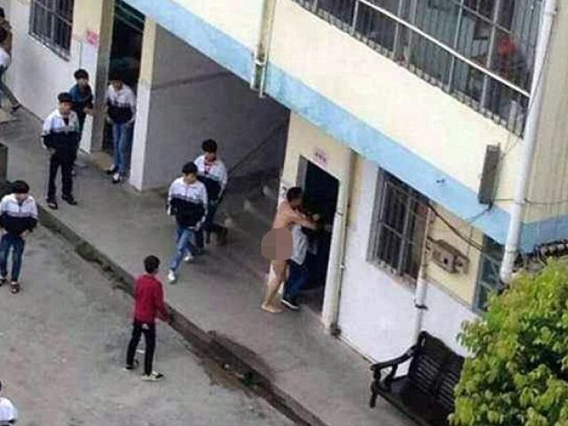 Thế giới - TQ: Giáo viên khỏa thân công khai quấy rối nữ sinh
