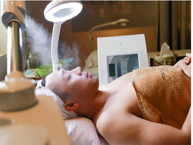 Phim - Facebook sao 30.3: Trấn Thành khoe ảnh "đẹp lồng lộn"