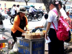 Tin tức trong ngày - TP.HCM: Thí điểm “vỉa hè ăn uống” ở khu trung tâm