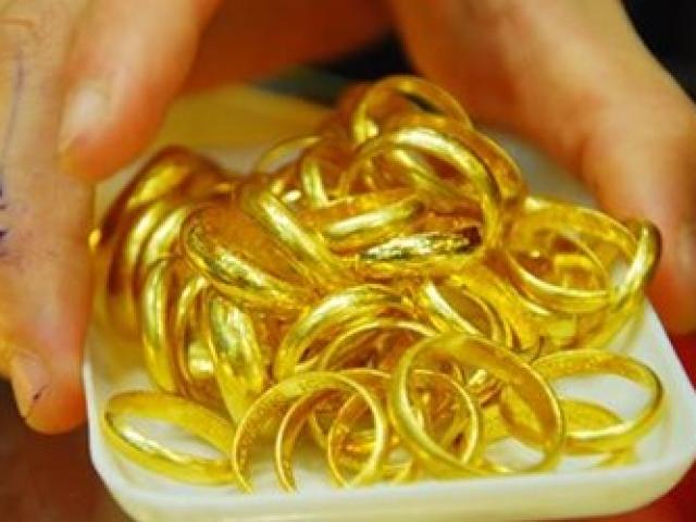 Tài chính - Bất động sản - Vàng "tuột" mốc 33 triệu đồng/lượng