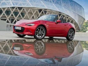 Ô tô - Xe máy - Mazda MX-5 Miata được vinh danh &quot;Xe của năm 2016&quot;