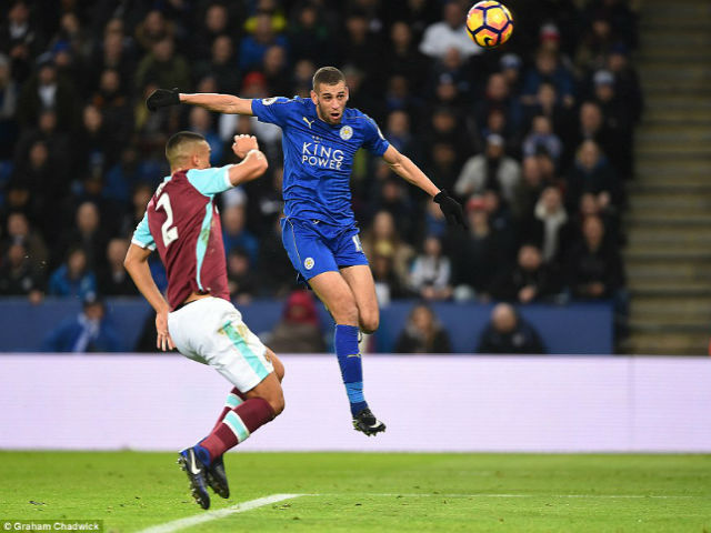 Bóng đá - Leicester - West Ham: Cú đánh đầu ngăn khủng hoảng