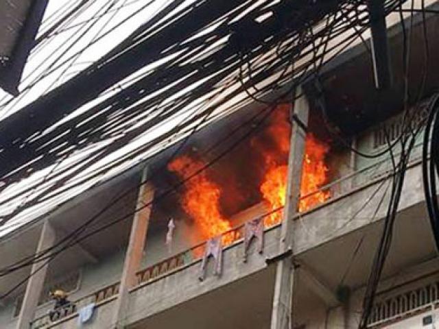 Cháy chung cư ở Sài Gòn, dân nháo nhào tháo chạy