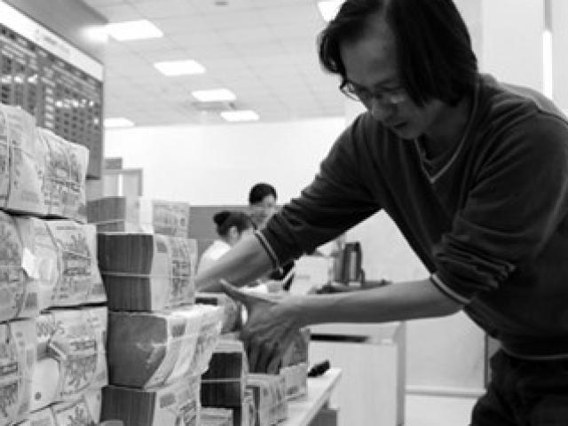 Tài chính - Bất động sản - Giám sát chặt nợ công, "canh" rủi ro tín dụng