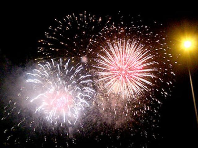 Tin tức trong ngày - Không bắn pháo hoa, Hà Nội đón giao thừa bằng… rung chuông?