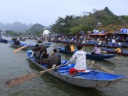 Tin tức trong ngày - Lễ hội chùa Hương: “Sẽ không còn cảnh vòi tiền khách”