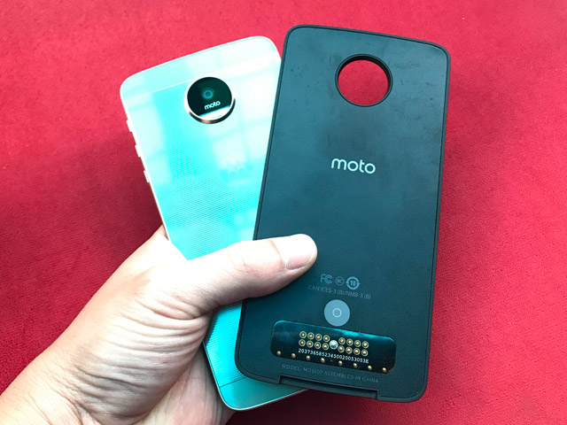 Dế sắp ra lò - Cận cảnh Moto Z siêu mỏng, cùng Moto Mods độc đáo