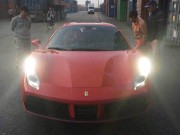 Tin tức ô tô - Đầu năm, Ferrari 488 Spider đỏ &quot;xông đất&quot; Việt Nam