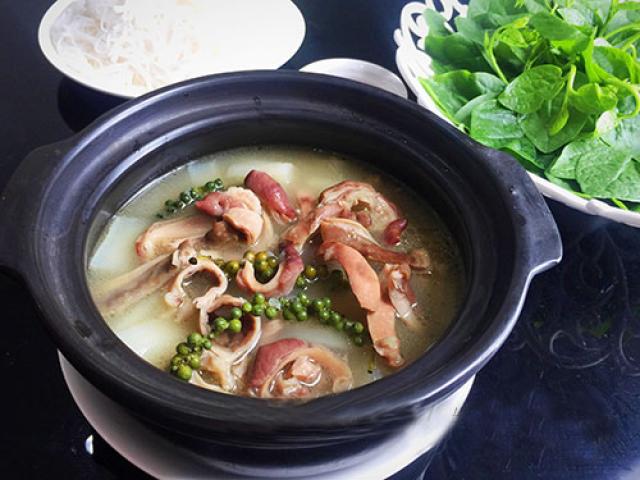 Ẩm thực - Dạ dày hầm tiêu xanh dai giòn, nóng hổi cho ngày đông