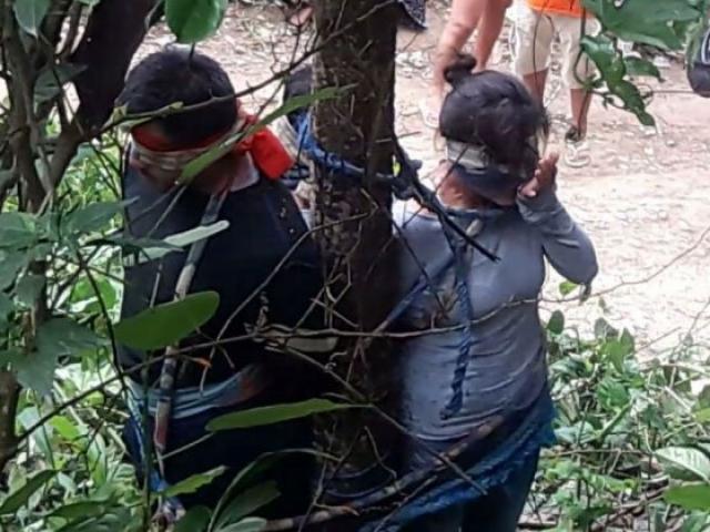 Phi thường - kỳ quặc - Chết oan vì bị trói vào cột có kiến độc