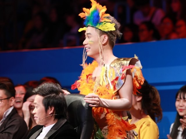 Phim - Nhỡ miệng gọi Hoài Linh là "thằng", Trúc Nhân bị cảnh cáo