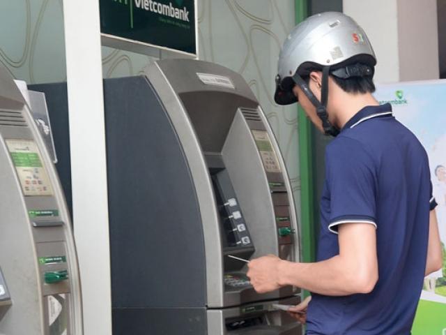 Kinh doanh - Nỗ lực khắc phục ATM cạn tiền cận Tết