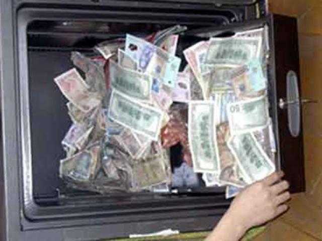 Pháp luật - Trộm cả tỉ đồng của mẹ ruột rồi dựng hiện trường giả