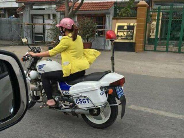 Tin tức trong ngày - Hải Phòng: Xác minh cô gái lái xe tuần tra của CSGT