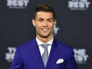 Bóng đá - Hay nhất năm, Ronaldo &quot;đá xoáy&quot; Barca và Messi