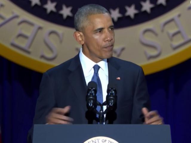 Obama rớm lệ khi nhắc vợ con trong bài phát biểu cuối cùng