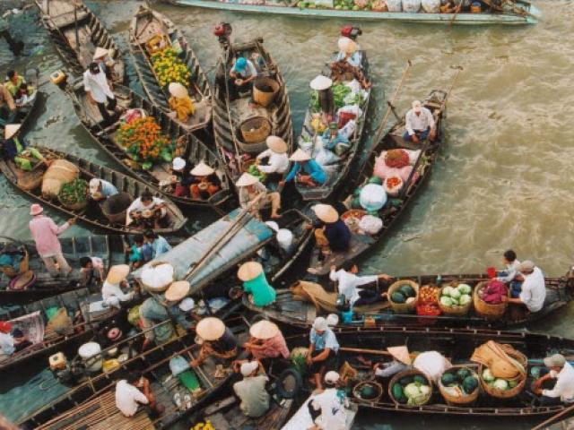 Khám phá những khu chợ nổi ấn tượng nhất Đông Nam Á