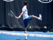 Thể thao - Australian Open: Siêu sao “căng mình” chạy đà