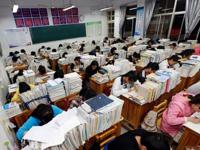 Giáo dục - du học - Trường học TQ ra mắt "ngân hàng điểm" cho học sinh vay