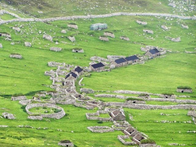 Du lịch - Cuộc sống trên hòn đảo biệt lập nhất thế giới