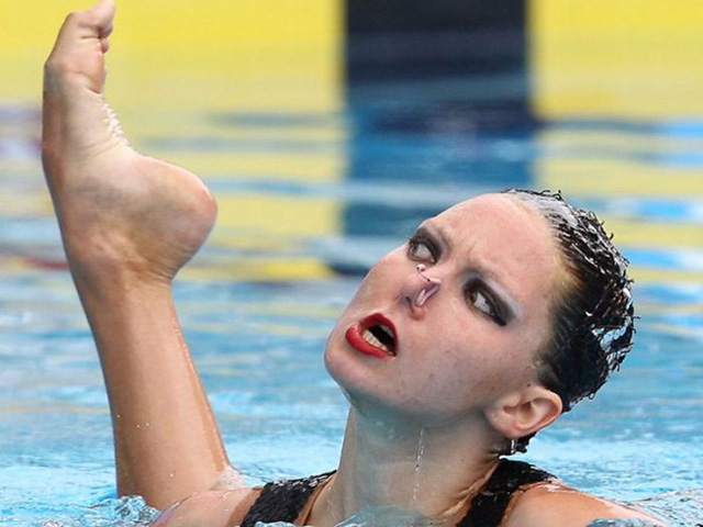 Tranh vui - Đỡ không nổi với hình ảnh "khó đỡ" trong cuộc sống