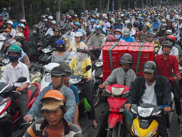 Tin tức trong ngày - Kẹt xe khủng khiếp bất chấp giờ giấc ở TP.HCM