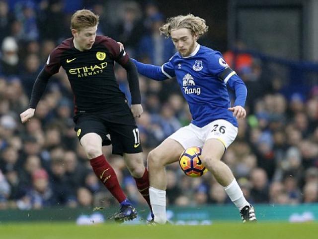 Bóng đá - Everton - Man City: Choáng váng những cú đấm uy lực