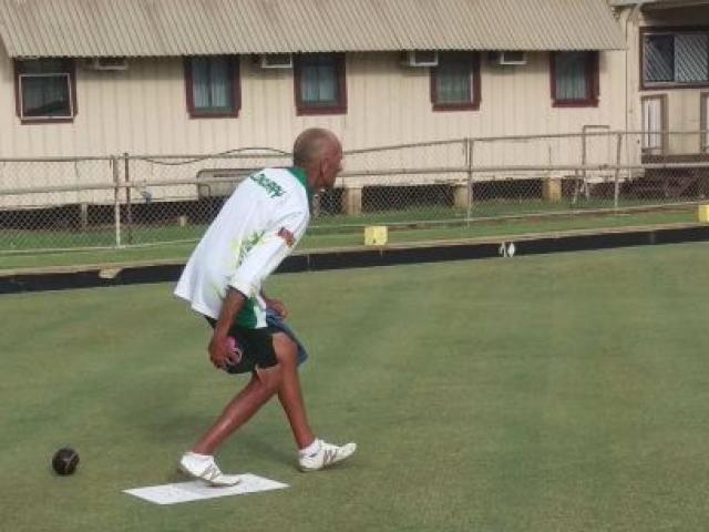 Phi thường - kỳ quặc - Chơi bowling 73 tiếng để phá kỉ lục và kết quả chưng hửng