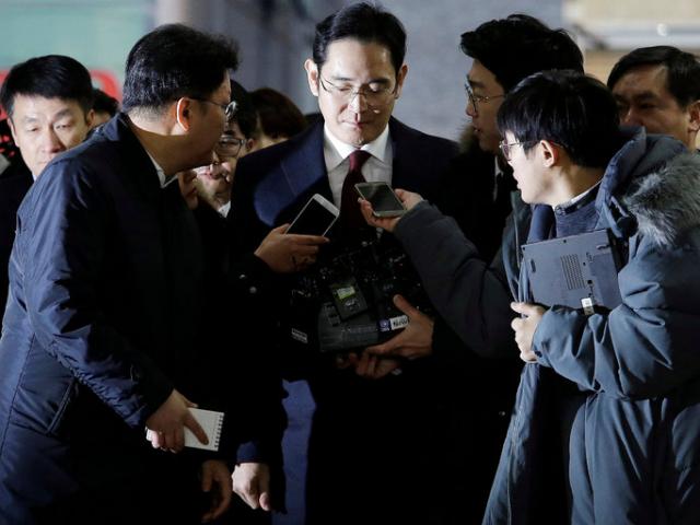 Thế giới - HQ định bắt sếp Samsung vì dính bê bối của Tổng thống