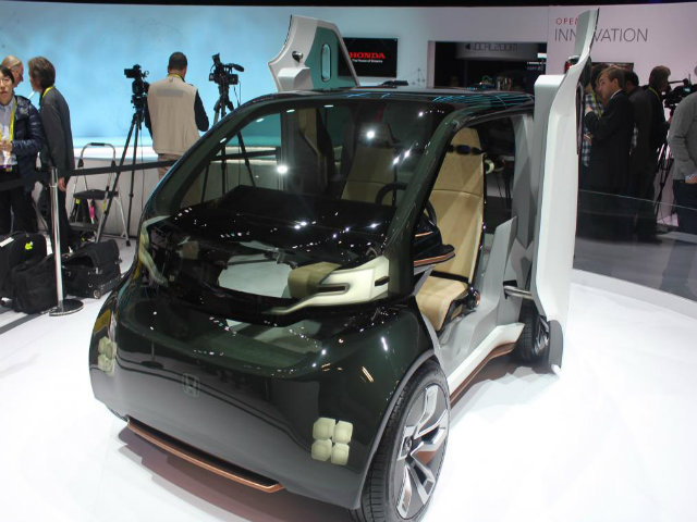 Tư vấn - Lạ lẫm xế Honda NeuV mang động cơ "có cảm xúc"