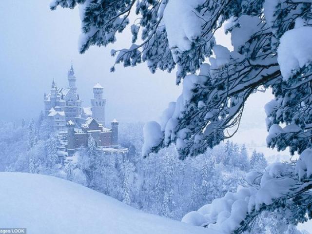 Cảnh tượng tuyết phủ trắng xóa đẹp mắt ở các quốc gia