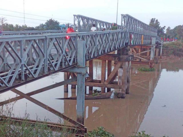 Tin tức trong ngày - Dậy đi tập thể dục, người đàn ông ra cầu treo cổ