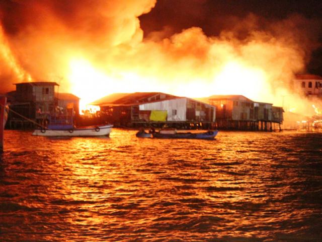 Tin tức trong ngày - Khánh Hòa: Cháy lớn thiêu rụi hơn 40 căn nhà