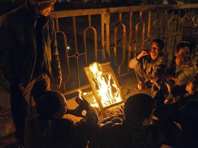 Tin tức trong ngày - Đêm nay, Bắc Bộ chuyển mưa rét, có nơi 4 độ C