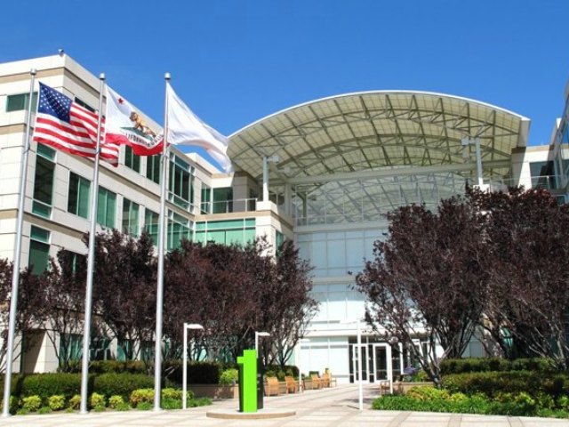 Thời trang Hi-tech - Apple ngày càng cứng nhắc, thiếu tính cạnh tranh thời Tim Cook