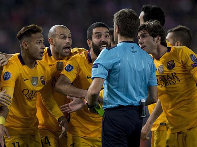 Bóng đá - Barcelona dạy trẻ con cách chiến thắng: Gạt tự ái đi