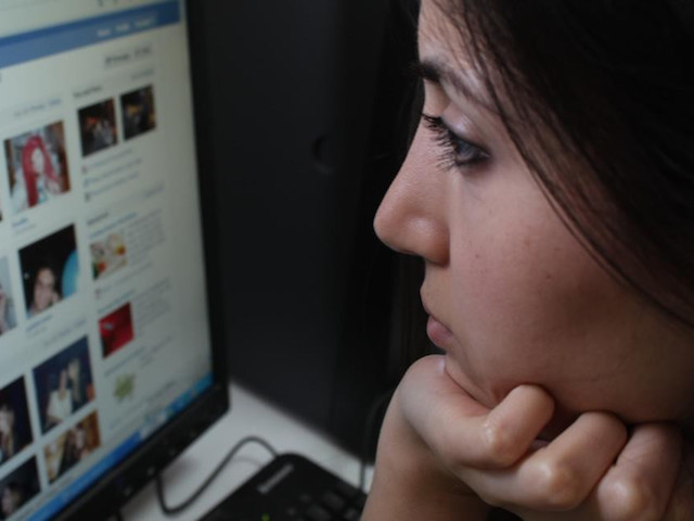 Công nghệ thông tin - Bạn có đang "bóp méo" sự thật trên mạng xã hội?