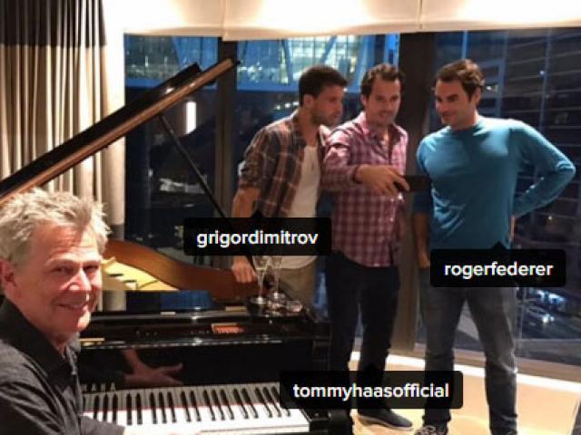 Thể thao - Australian Open: Federer "ủ mưu" lập ban nhạc trái 1 tay