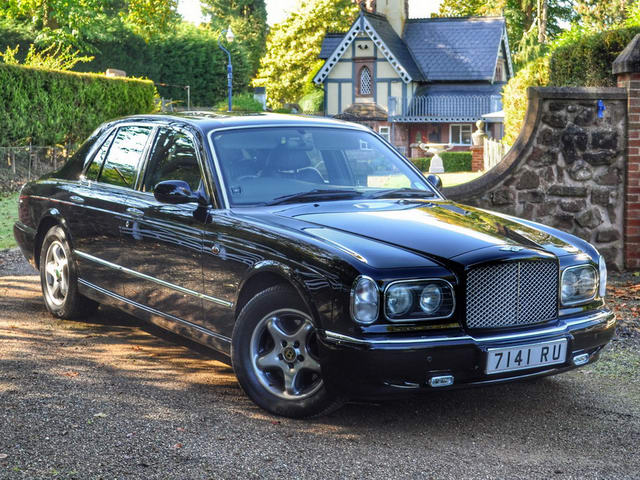 Tin tức ô tô - Ngạc nhiên với xe siêu sang Bentley giá chỉ 800 triệu đồng