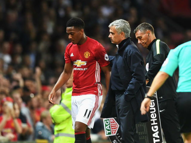 Bóng đá - Biến mới ở MU: Martial bất mãn với Mourinho