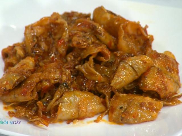 Ẩm thực - Tết này, tự làm mực rim cay đãi bạn hiền