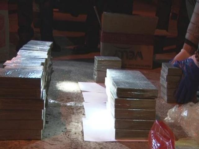 Pháp luật - 87 bánh heroin trên chuyến xe 'tử thần'