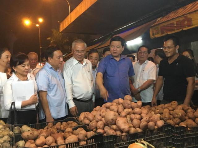 Tin tức trong ngày - Giữa đêm, Bí thư Đinh La Thăng khảo sát chợ đầu mối